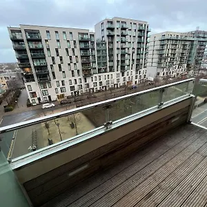 https://modern-2-bed-olympic-park-stratford.cambridgehotelsuk.com