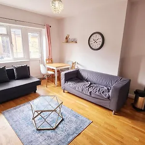 Apartment 5 Sleeper Close To Old Street/ Shoreditch, London